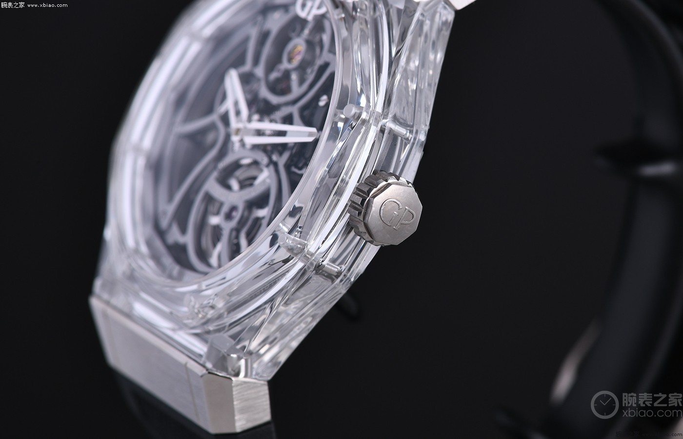 盤古開天地：晶瑩剔透 品鑒芝柏Laureato桂冠系列Absolute Light鏤空腕表