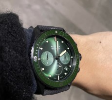 人生第一块腕表  买了宝珀极光绿不后悔