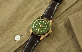 帝舵全新推出碧湾1958型18K腕表