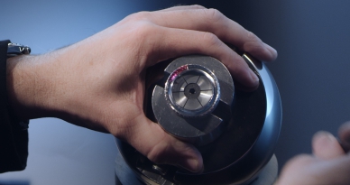 【視頻】香奈兒推出全新J12 ELECTRO限定系列腕表，閃耀不止一面