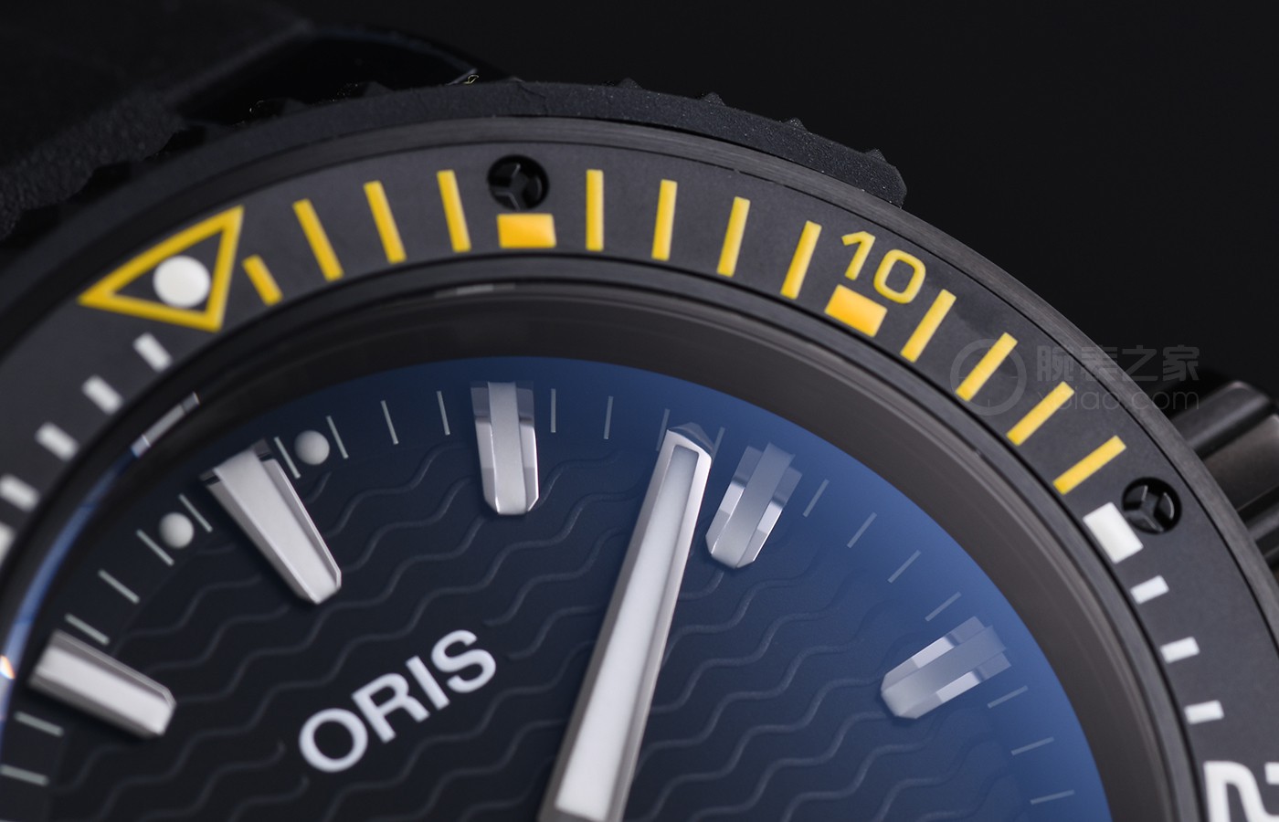 为技术专业深潜设计方案 品评豪利时AquisPro 400自主机芯日历腕表