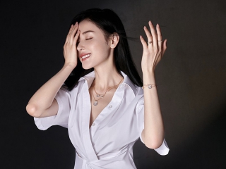 張天愛攜尚美巴黎珠寶作品亮相活動再現摩登魅力