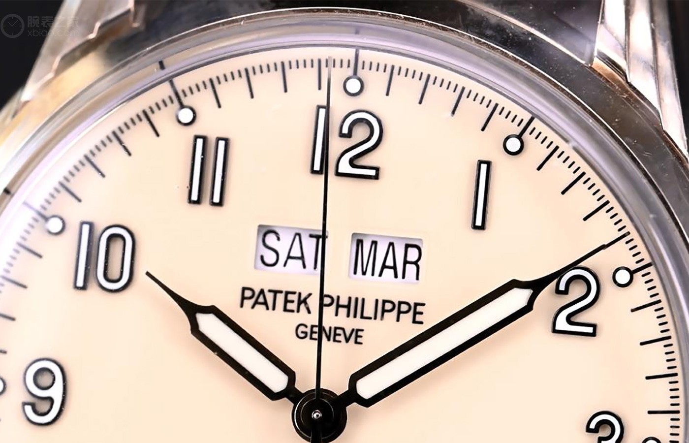 不畏时间的经典，品鉴百达翡丽超级复杂功能计时系列白金万年历腕表