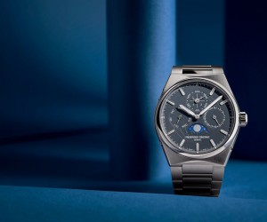 康斯登推出全新Highlife系列蓝灰盘自家机芯万年历腕表