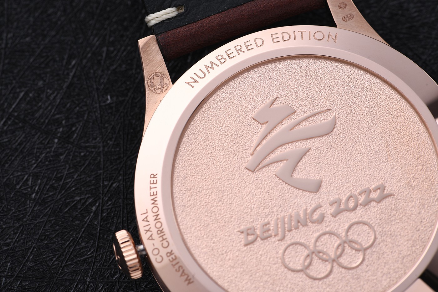 重回1939  “北京2022”特别复刻版腕表实拍来了！