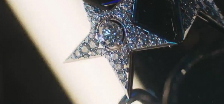 我是“BIJOUX DE DIAMANTS”鉆石珠寶系列