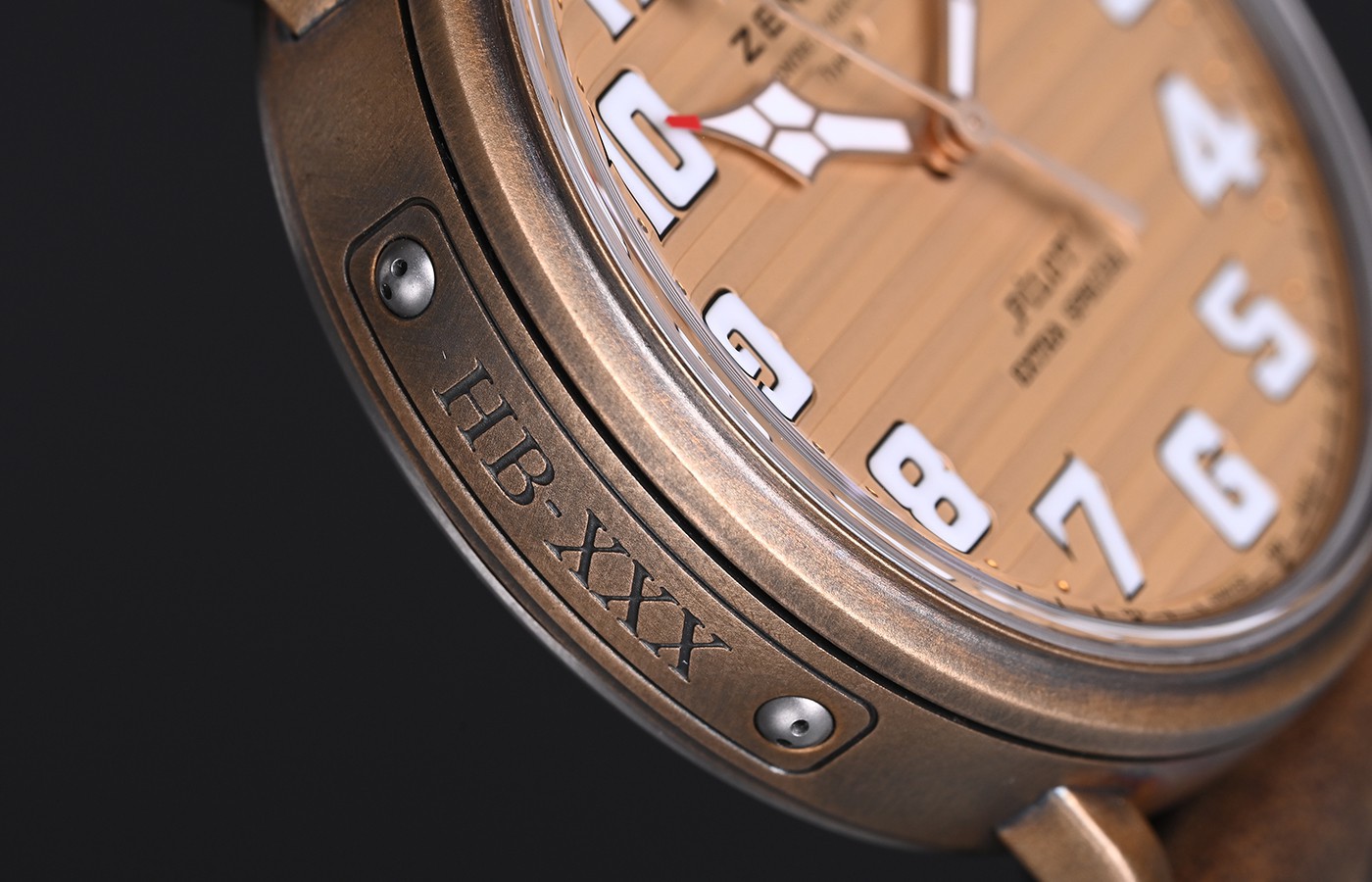全在兹]真力时飞行员系列产品中国限量腕表，诠释镏金色彩