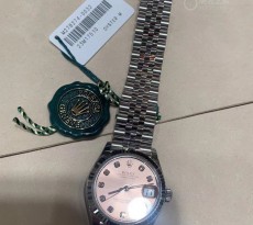 新婚喜得勞力士藍粉盤  日志情侶表拿下