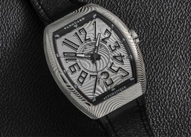 法穆兰推出两款Vanguard系列大马士革钢腕表