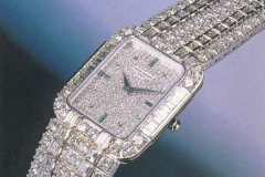 百达翡丽顶级复杂男手表采用铂金制成