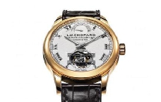 萧邦-全世界第一枚三重认证的陀飞轮腕表