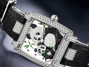 雅典表最新“绮想熊猫”限量女士腕表