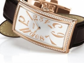 天梭全新王子经典系列粉金款腕表