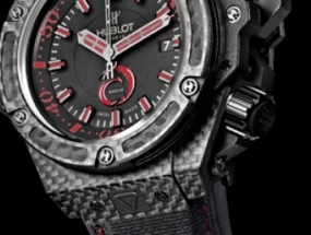 宇舶表推出 King Power Alinghi 4000腕表