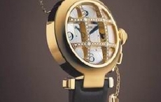 独具女性美的Pasha de Cartier珠宝腕表