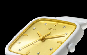 雷达r5.5系列高科技陶瓷白色珠宝手表