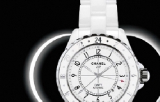 香奈儿J12系列42毫米GMT两地时手表