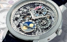 江诗丹顿镂空自动万年历月相手表