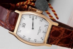 百达翡丽150周年手动跳时手表