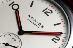 Nomos Club Automat Datum系列腕表首推自动上链版本