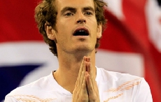 雷达向赢得首个大满贯冠军的网球品牌代言人安迪•穆雷表示祝贺（９月１２日官网动态）