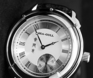 海鸥成功研发出我国第一只三问手表