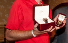 PGA锦标赛冠军Keegan Bradley获 Omega海马系列腕表
