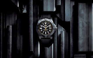 百年灵 (Breitling)极致炫酷黑钢腕表推荐