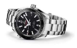 欧米茄（Omega）海马系列海洋宇宙”SKYFALL”限量版600米潜水表呈现