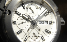 万国工程师追针计时钛金属腕表发布 直击2013年日内瓦钟表展