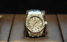 Audemars Piguet（爱彼）皇家橡树系列37毫米自动上链15452BC.ZZ.D019CR.01腕表发布 直击2013年日内瓦钟表展