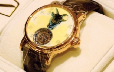 北京手表为本报生日定制纪念品