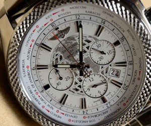 百年靈賓利B05世界時區計時金屬帶腕表實拍