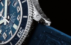 百年灵推出Superocean 42腕表纯蓝限量版