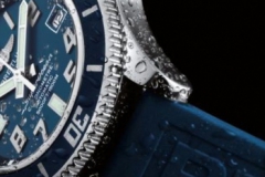 百年灵推出Superocean 42腕表纯蓝限量版