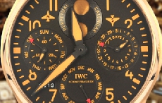 微缩驾驶舱 品鉴万国大型飞行员系列腕表