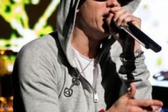 全新G-Shock x Eminem 30 周年限量版计时腕表登场