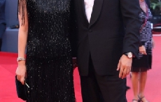 姜文周韵夫妇佩戴蕾蒙威腕表亮相威尼斯电影节开幕式