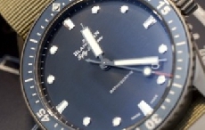实拍展示宝珀五十噚磁化钛金属腕表