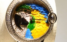 卡地亚花卉细工镶嵌鹦鹉装饰腕表实拍欣赏