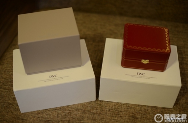 深邃的蓝 情人节入手卡地亚蓝气球33MM [W6920071]