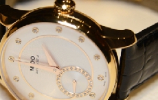 月之女神的优雅华尔兹 瑞士美度表贝伦赛丽系列小三针女士钻石腕表
