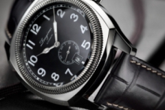 浪琴表2014巴塞尔表展新品： 经典复刻系列1935飞行员腕表——再现备受赞誉的经典设计
