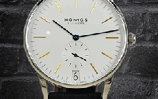 极致简约 简评NOMOS Orion系列380腕表