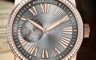 设计明晰感与高雅美感的融合 品鉴罗杰杜彼Hommage系列腕表