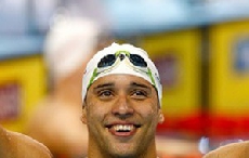 欧米茄庆贺品牌名人大使称雄国际泳联世界短池游泳锦标赛