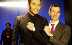 知名艺人胡兵造访 伯爵2015年日内瓦国际高级钟表展展厅