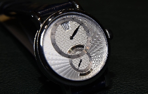 古典融合现代 瑞宝Regulateur 30系列腕表实拍