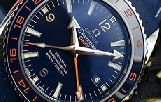 来自海洋的蓝色基调 欧米茄海马系列海洋宇宙GoodPlanet GMT腕表