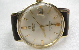 两款70年代欧米茄老手表介绍